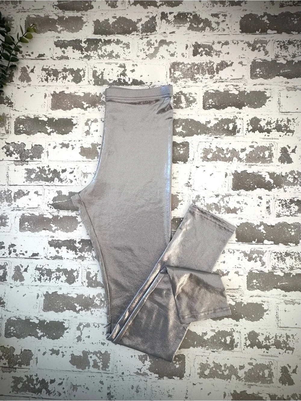 Girls Old Navy Silver Metallic Leggings Size XXL New Without the Tag